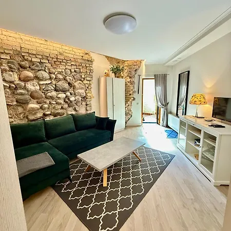 Six Simona * 维尔纽斯